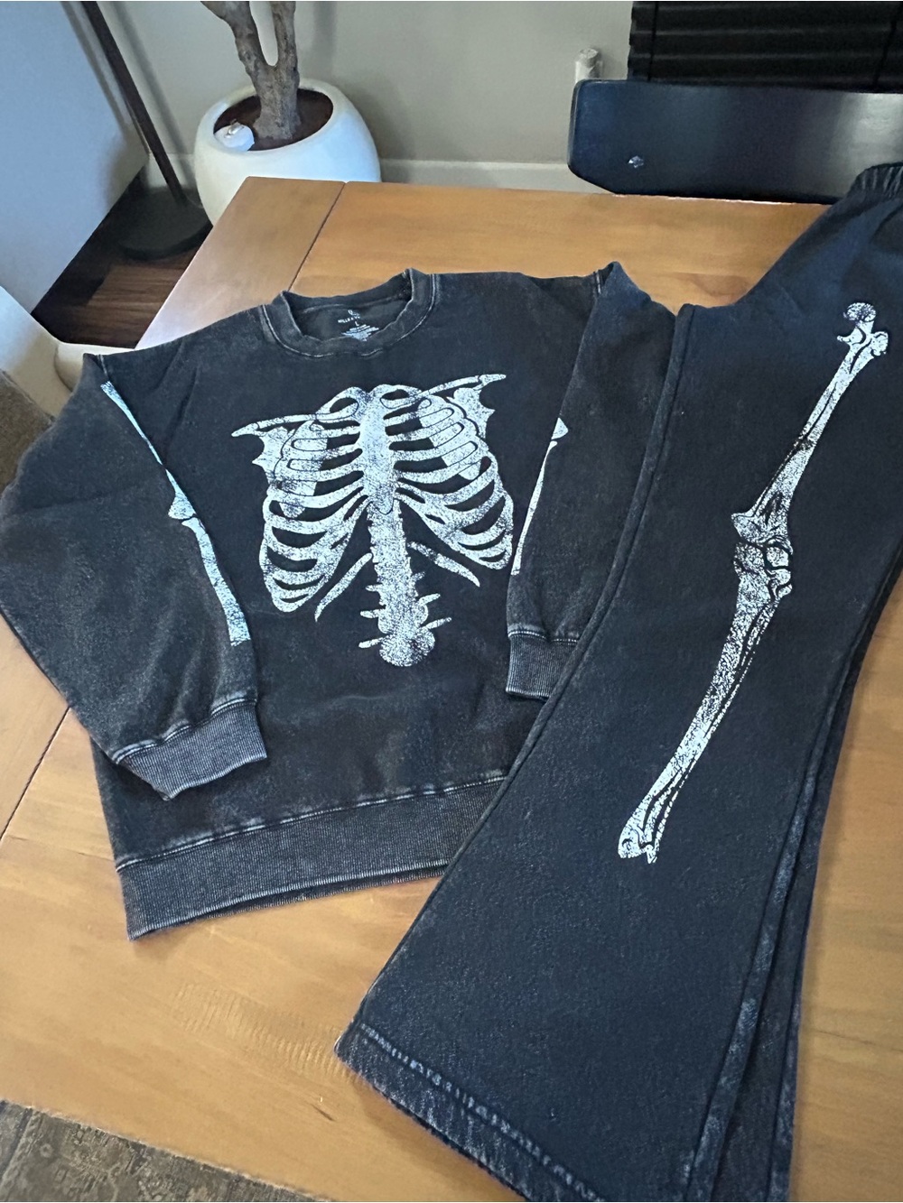Women’s Halloween Black Skeleton Oversized Crewneck and Flare Sweatpants